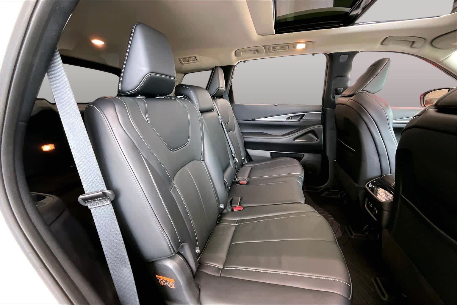 2023 INFINITI QX60 LUXE Majestic White at AutoNation USA Houston