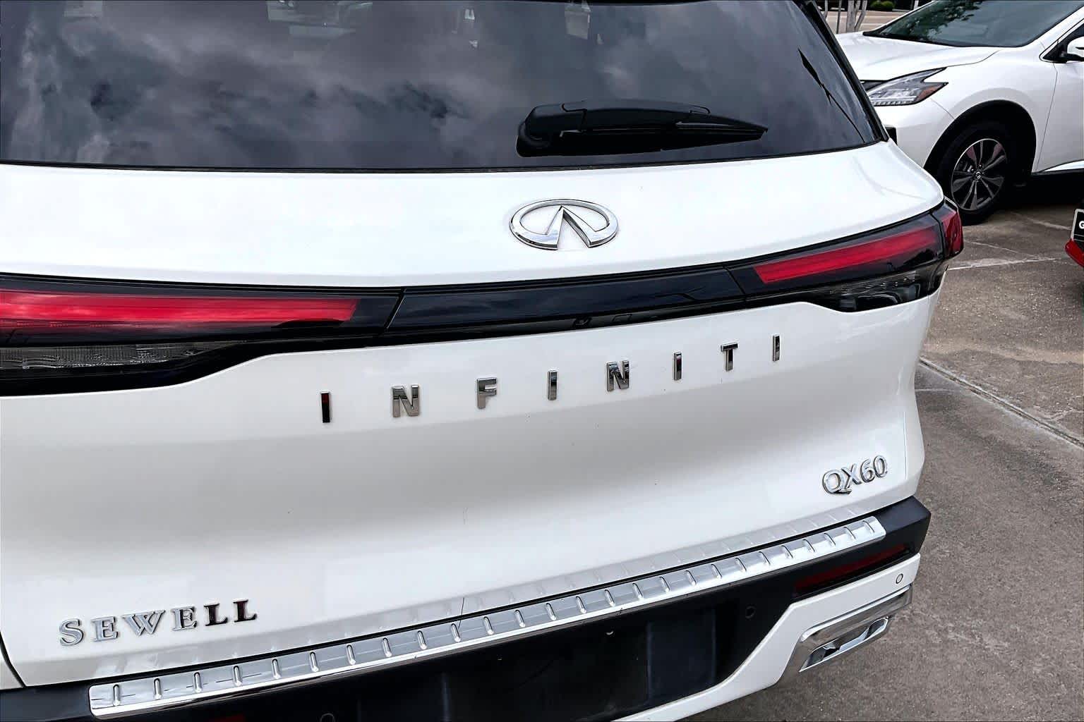2022 INFINITI QX60 AUTOGRAPH Majestic White/Black Obsidian at Sterling McCall Nissan