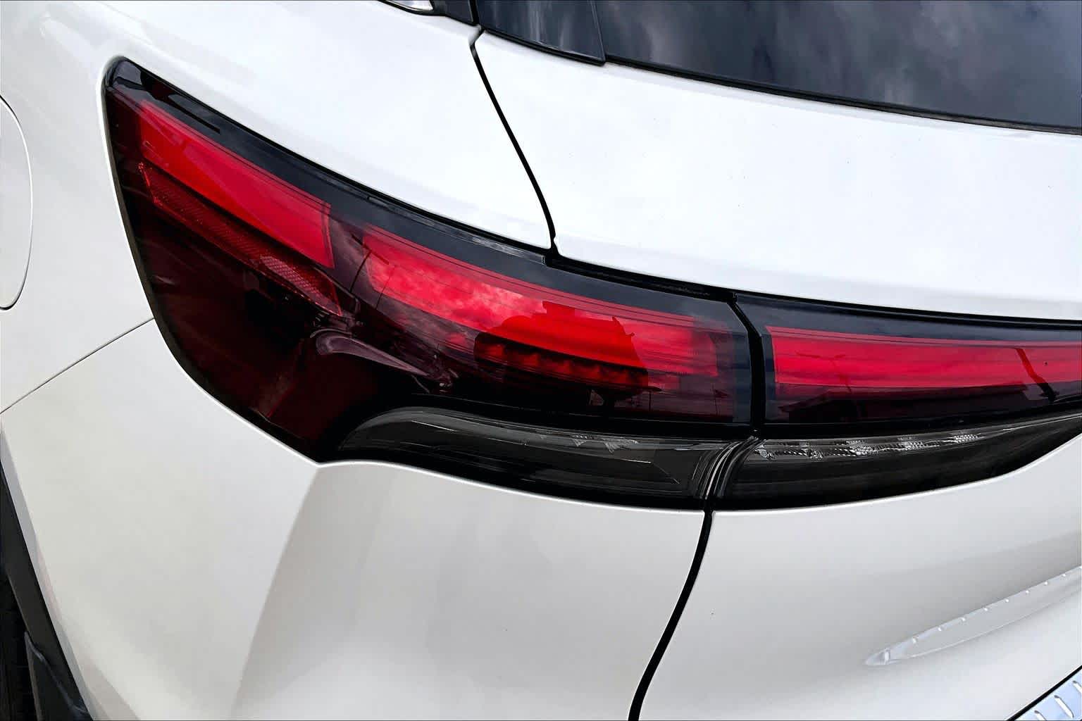 2022 INFINITI QX60 AUTOGRAPH Majestic White/Black Obsidian at Sterling McCall Nissan