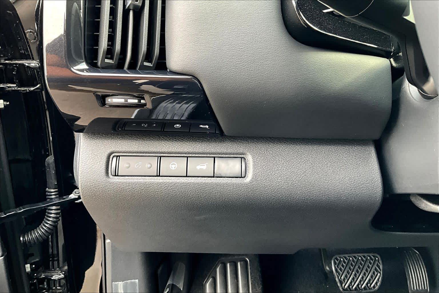 2025 Nissan Pathfinder SV Super Black at Sterling McCall Nissan