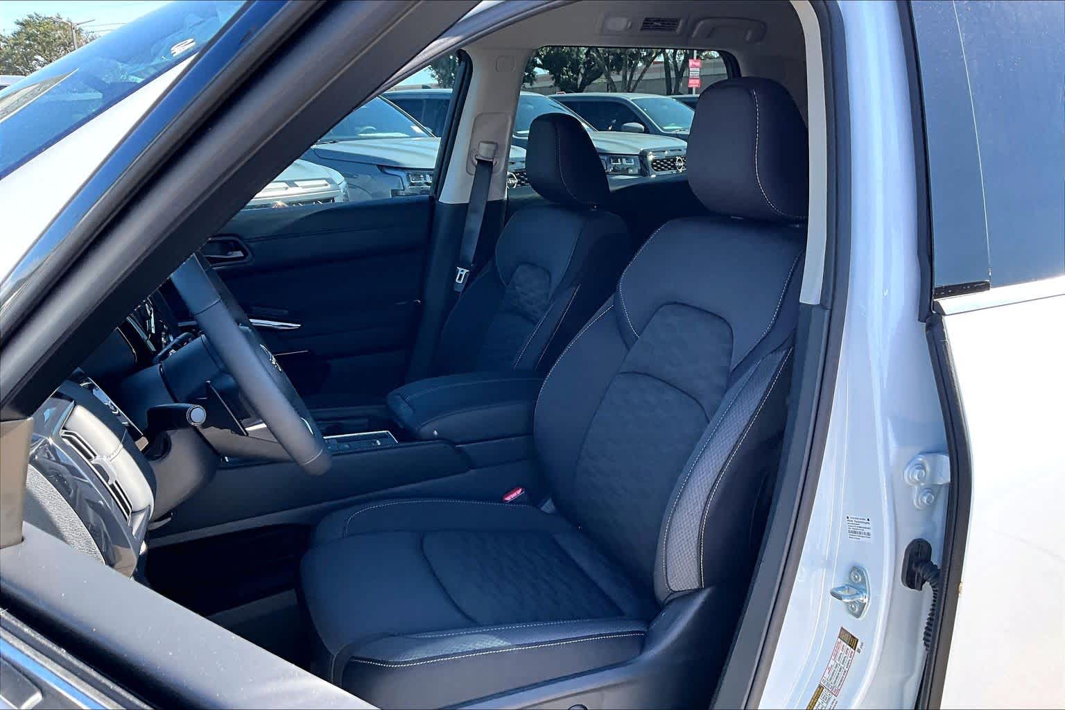 2025 Nissan Pathfinder SV Everest White Pearl Tricoat at Mercedes-Benz of Houston North