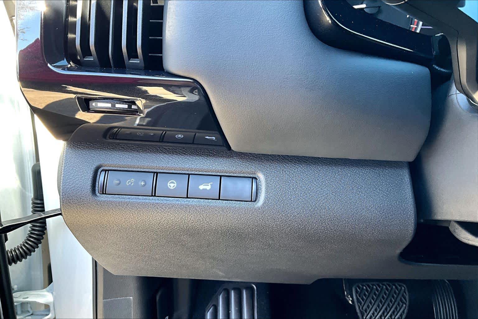 2025 Nissan Pathfinder SV Everest White Pearl Tricoat at Mercedes-Benz of Houston North