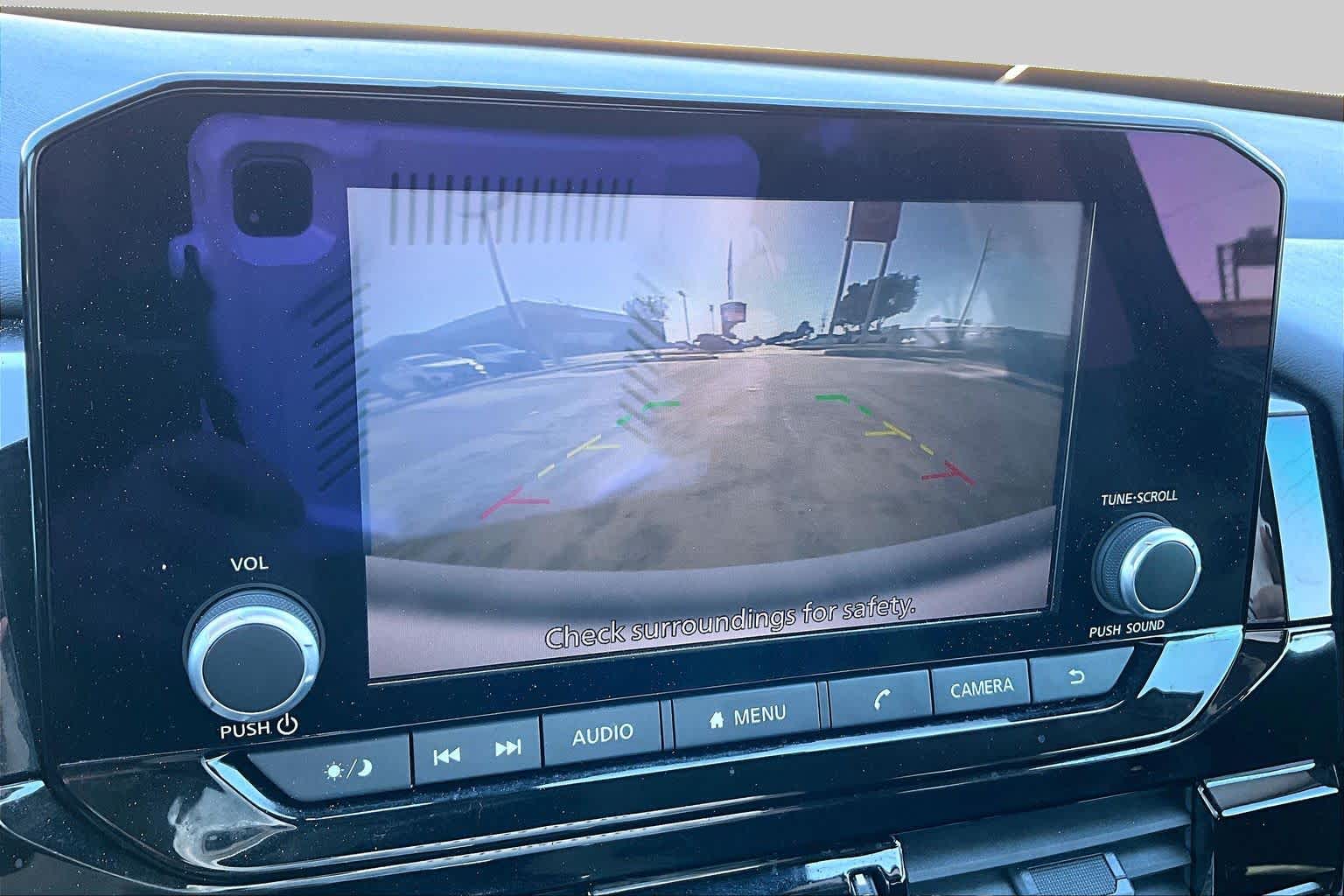 2025 Nissan Pathfinder photo 20 of 30