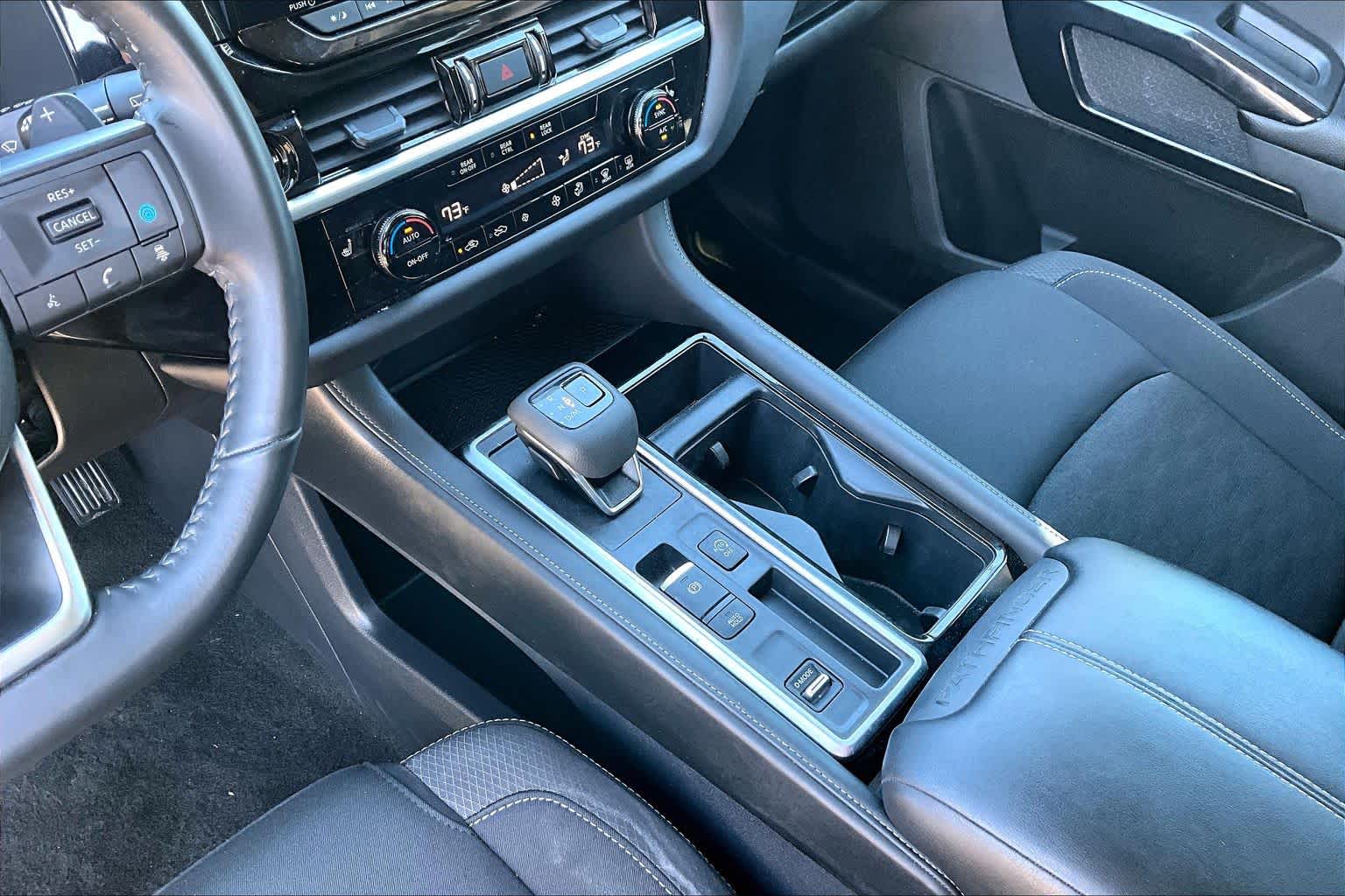 2025 Nissan Pathfinder photo 15 of 30