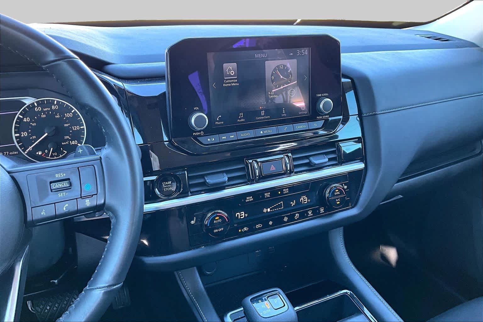 2025 Nissan Pathfinder photo 7 of 30