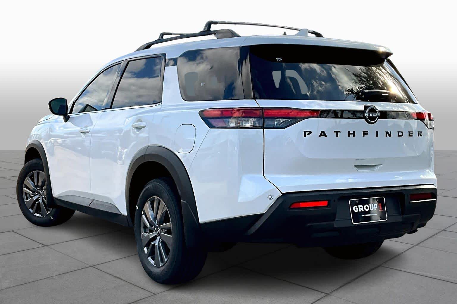 2025 Nissan Pathfinder SV Everest White Pearl Tricoat at Sterling McCall Nissan