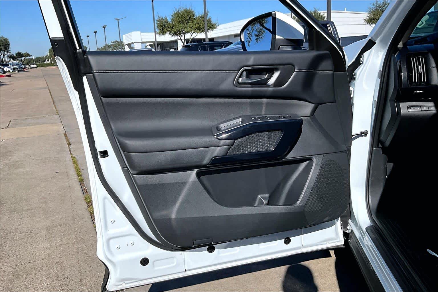 2025 Nissan Pathfinder SV Everest White Pearl Tricoat at Mercedes-Benz of Houston North