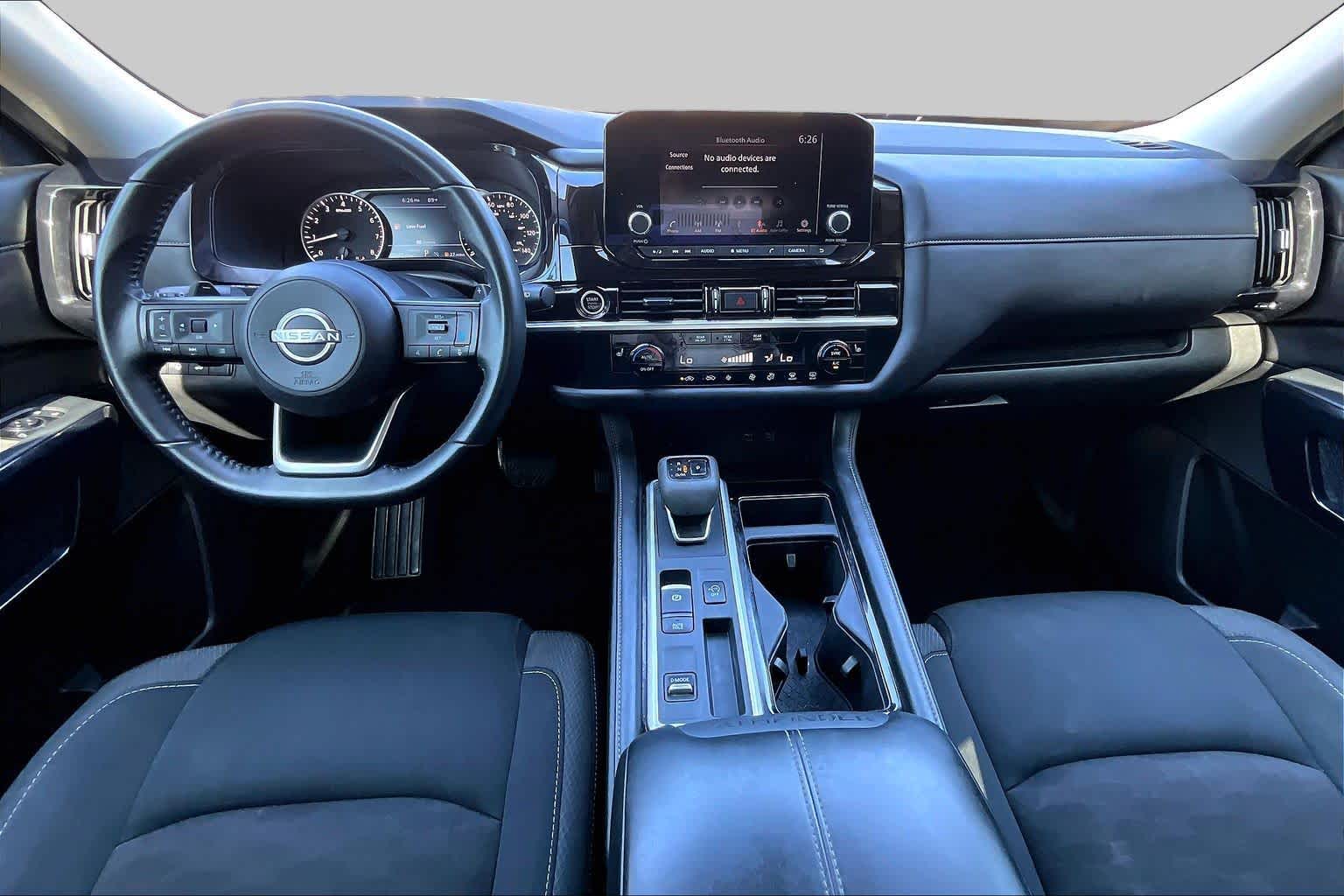 2024 Nissan Pathfinder photo 15 of 30
