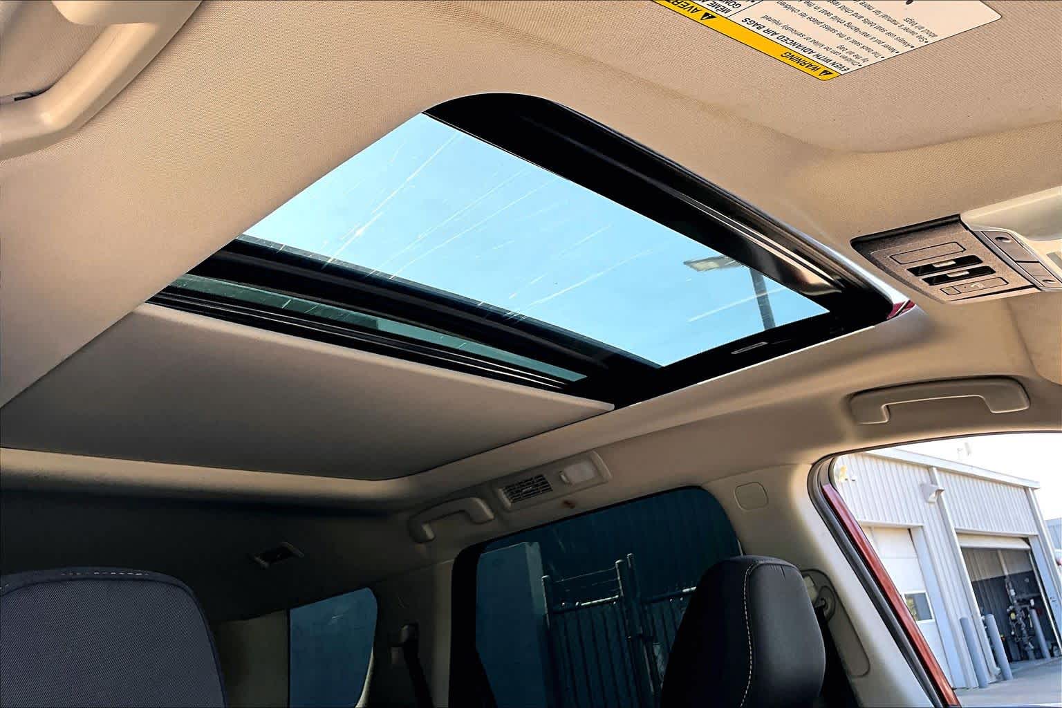 2024 Nissan Pathfinder photo 13 of 30