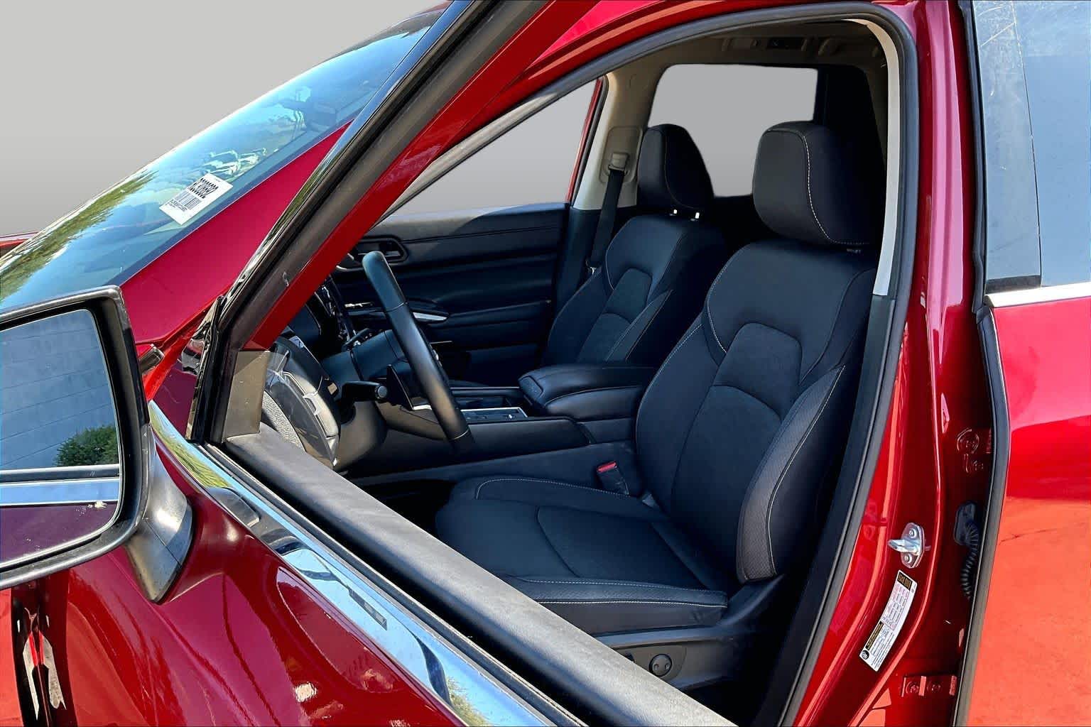 2024 Nissan Pathfinder photo 8 of 30