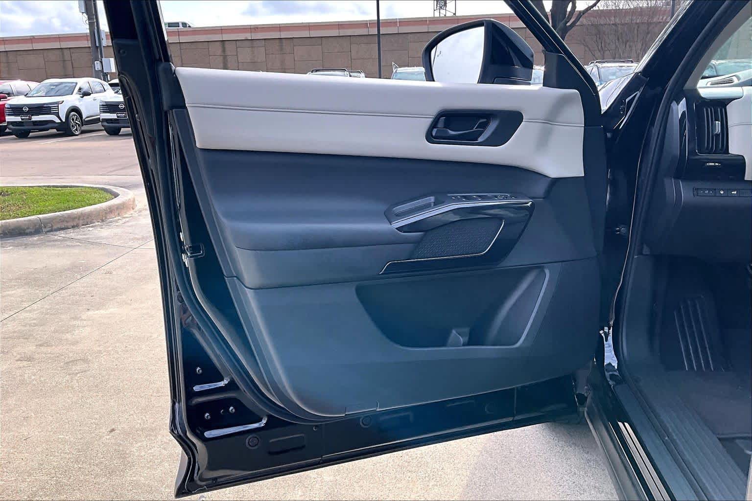 2025 Nissan Pathfinder SV Super Black at Sterling McCall Nissan