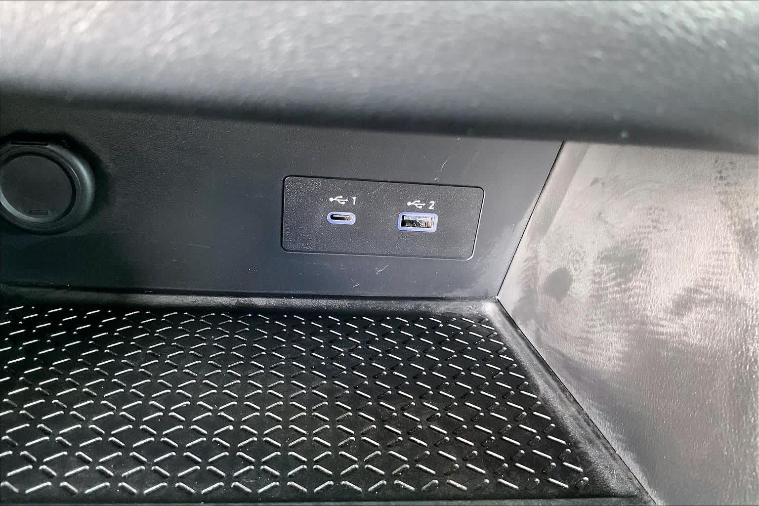 2025 Nissan Pathfinder photo 33 of 34