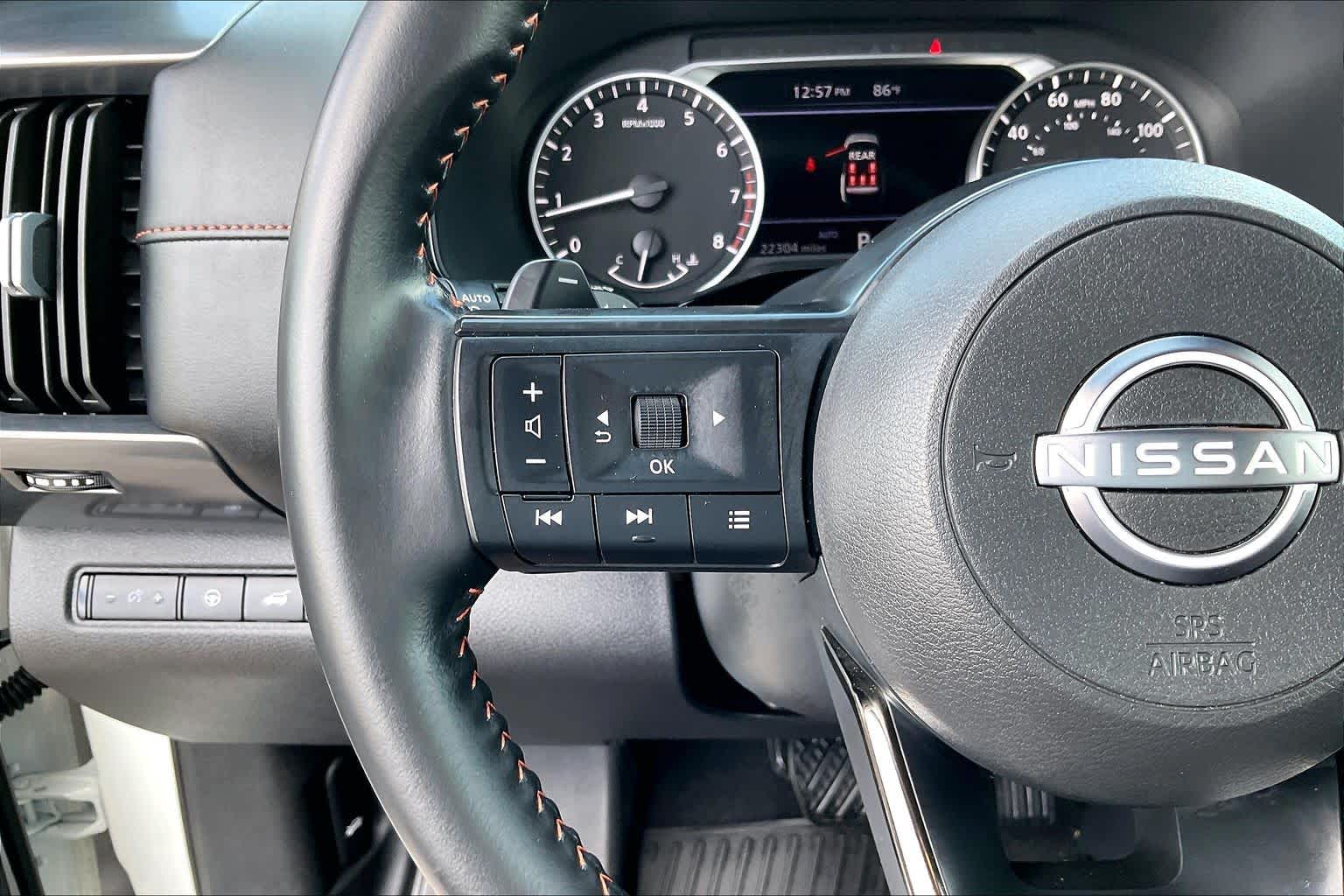 2025 Nissan Pathfinder photo 23 of 34