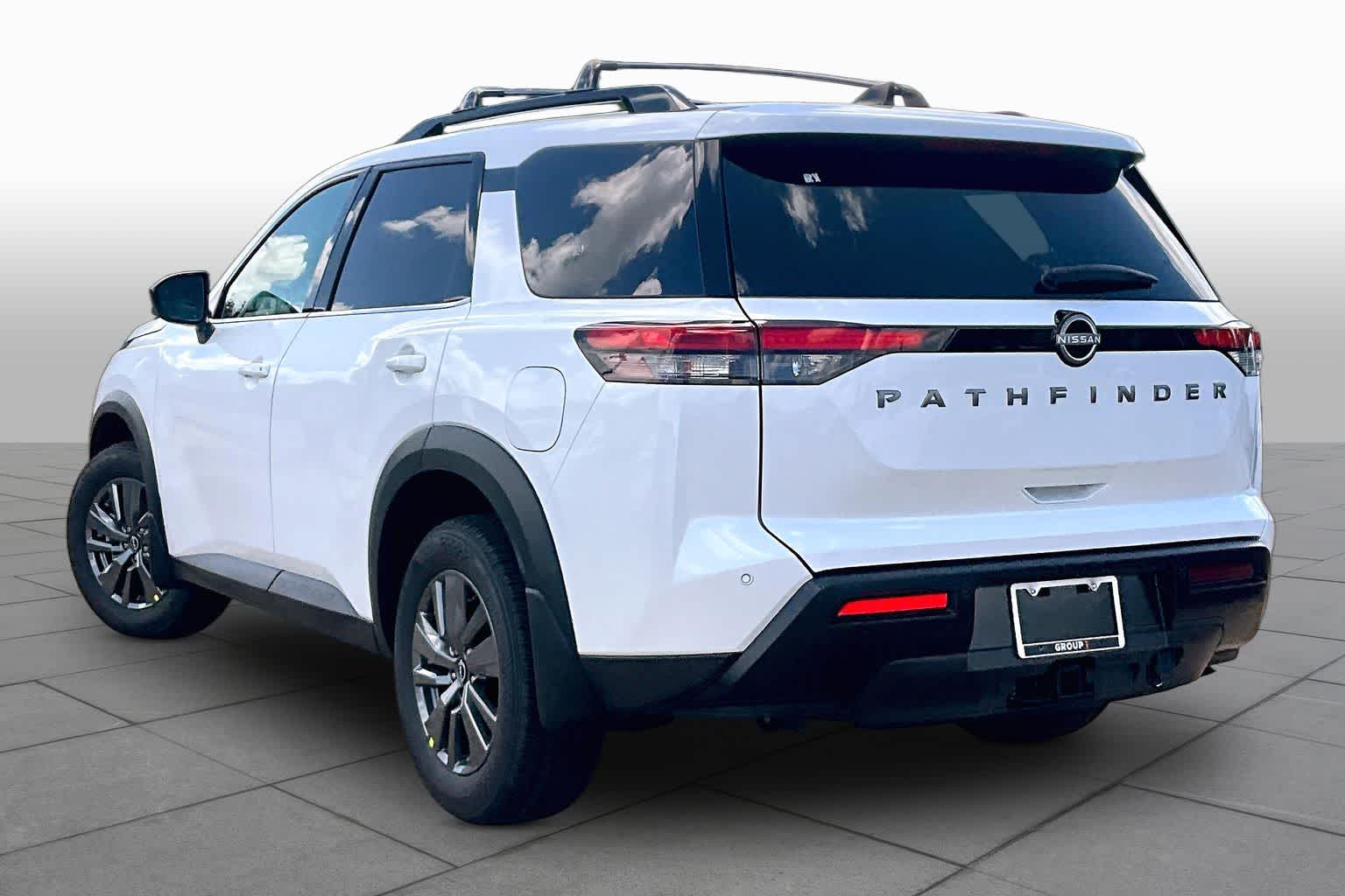 2026 Nissan Pathfinder SV Everest White Pearl Tricoat at Sterling McCall Nissan
