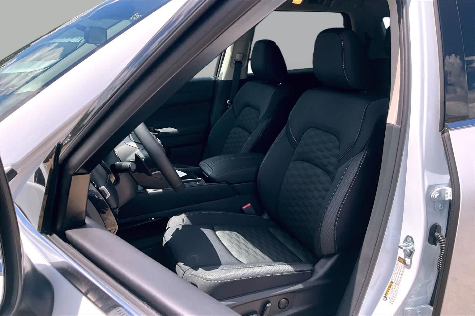 2026 Nissan Pathfinder SV Everest White Pearl Tricoat at Sterling McCall Nissan