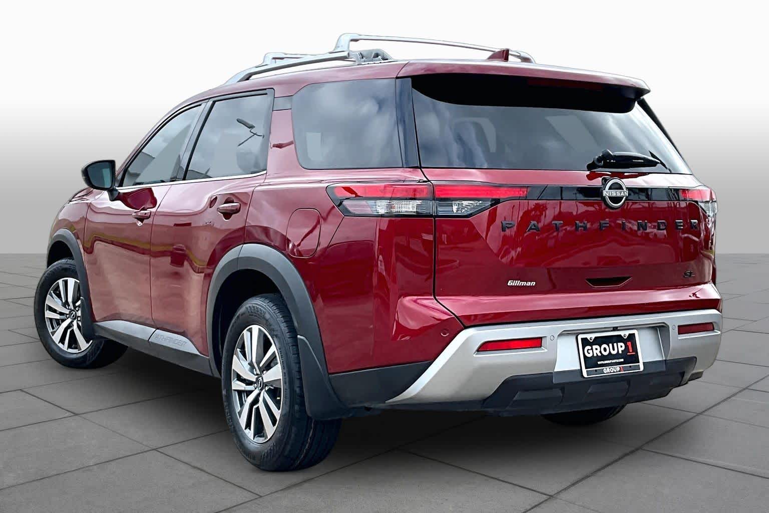 2023 Nissan Pathfinder SL - 10