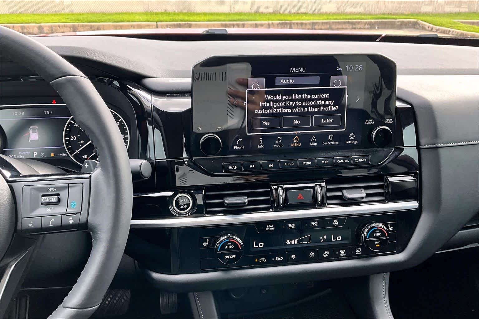 2023 Nissan Pathfinder SL - 6