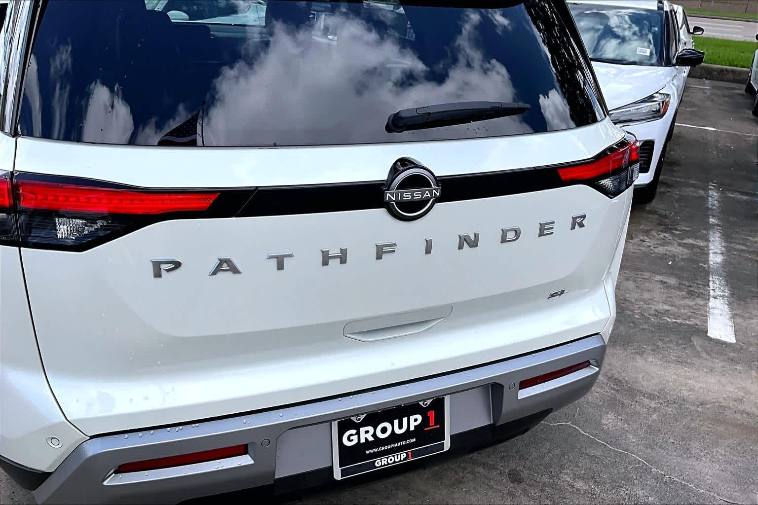 2024 Nissan Pathfinder SL Pearl White Tricoat at Honda of Clear Lake