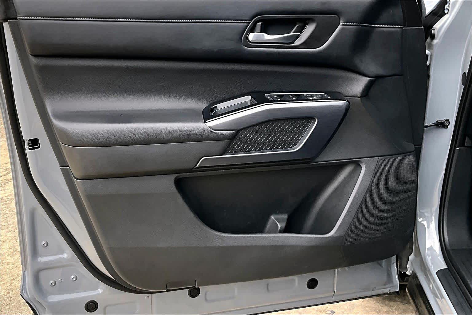 2023 Nissan Pathfinder SL Solid Gray/Super Black at Texan GMC Buick
