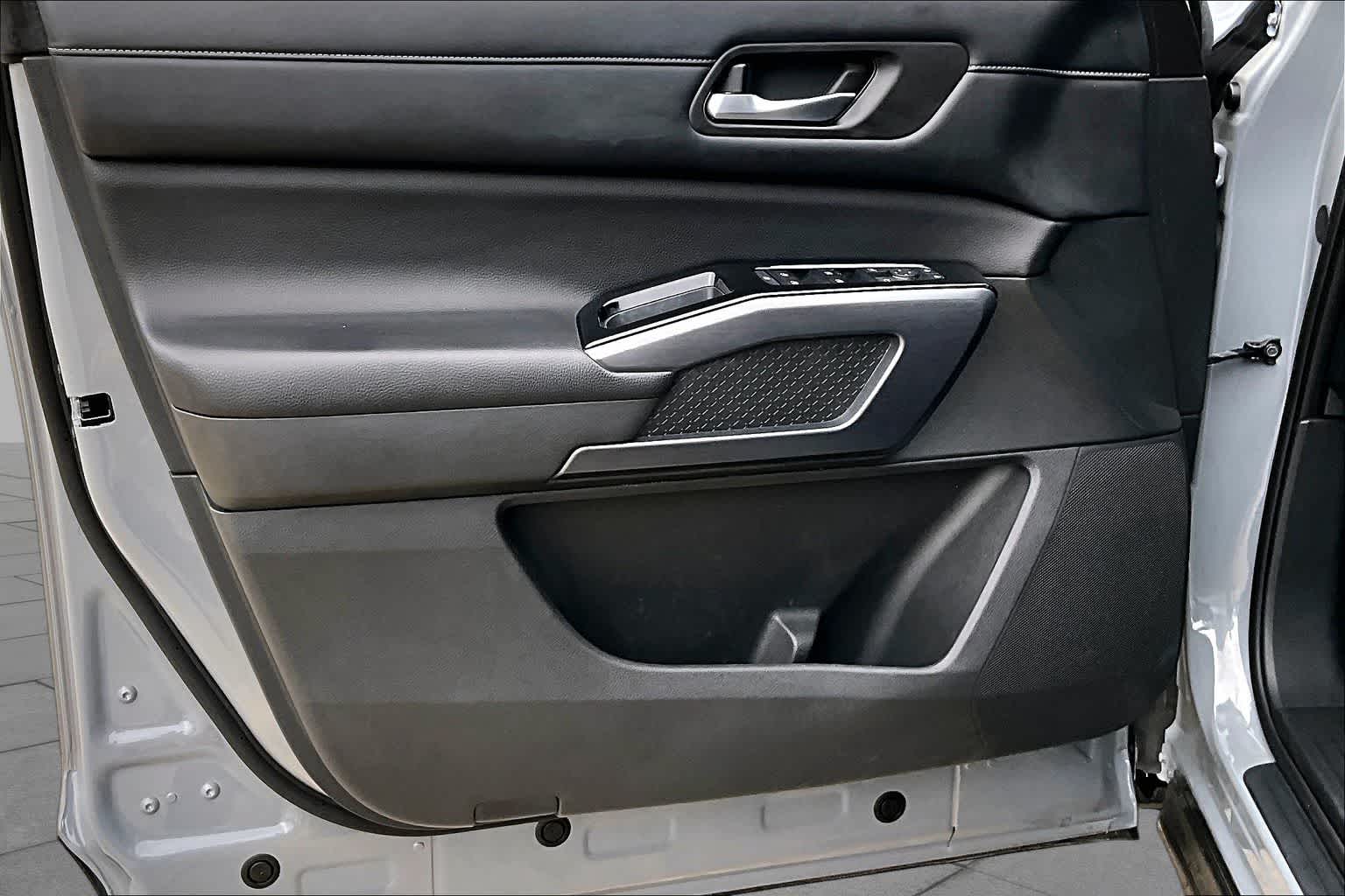 2023 Nissan Pathfinder SL Solid Gray/Super Black at Honda of Clear Lake