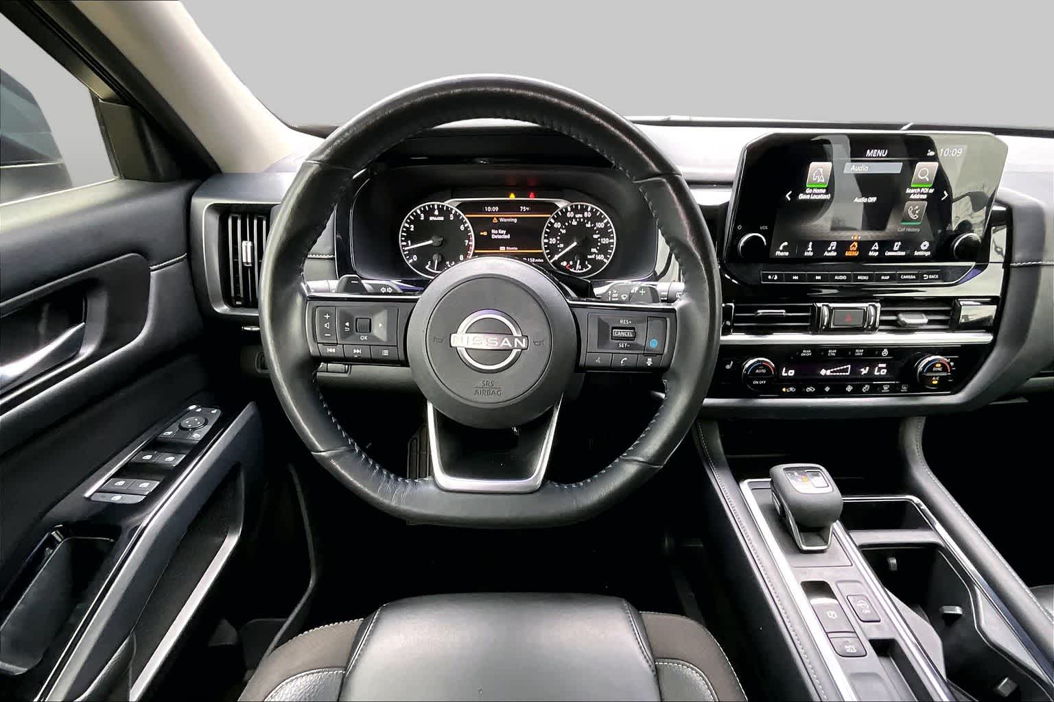 2023 Nissan Pathfinder SL - 5