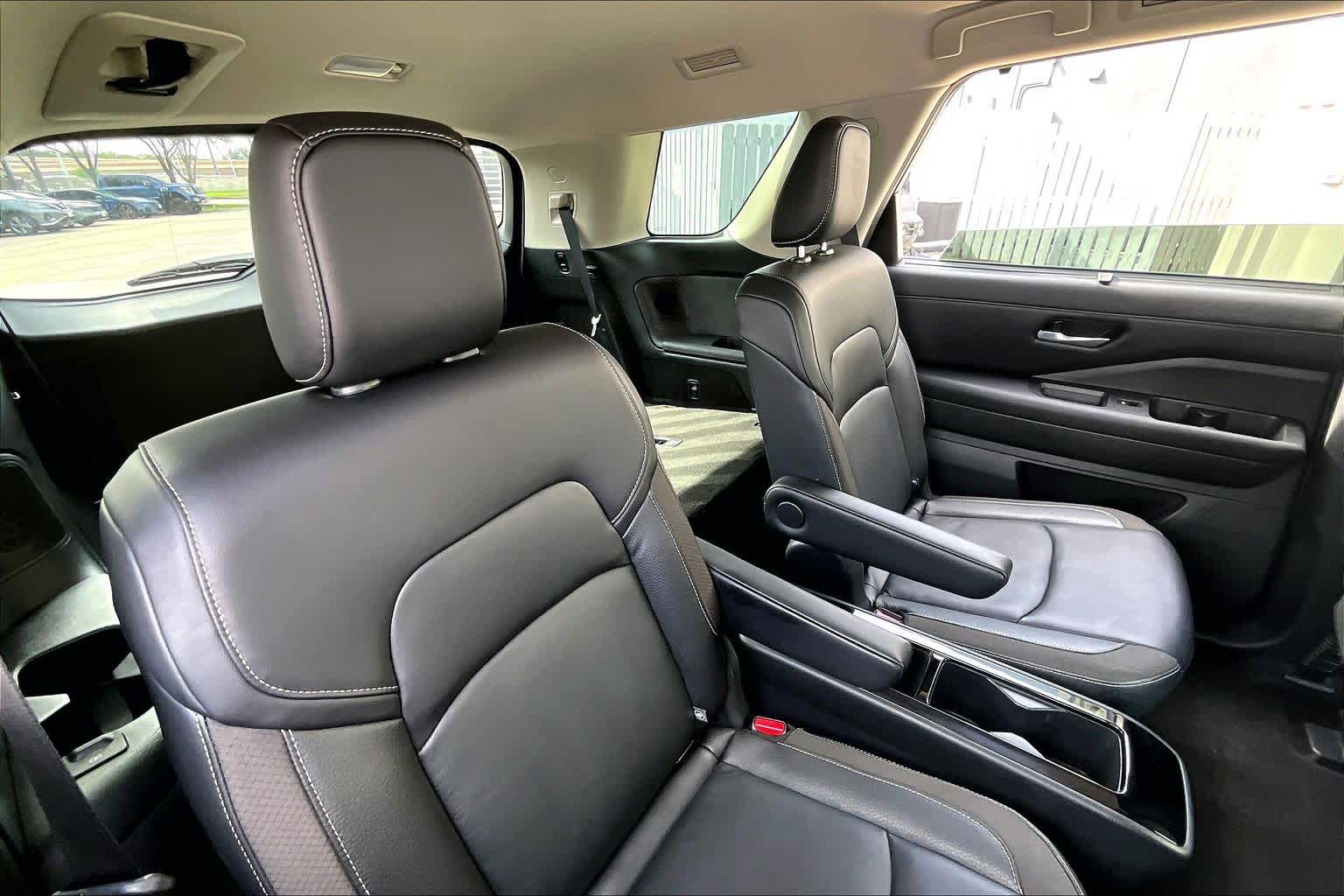 2023 Nissan Pathfinder SL Pearl White Tricoat at Lexus Southwest Houston