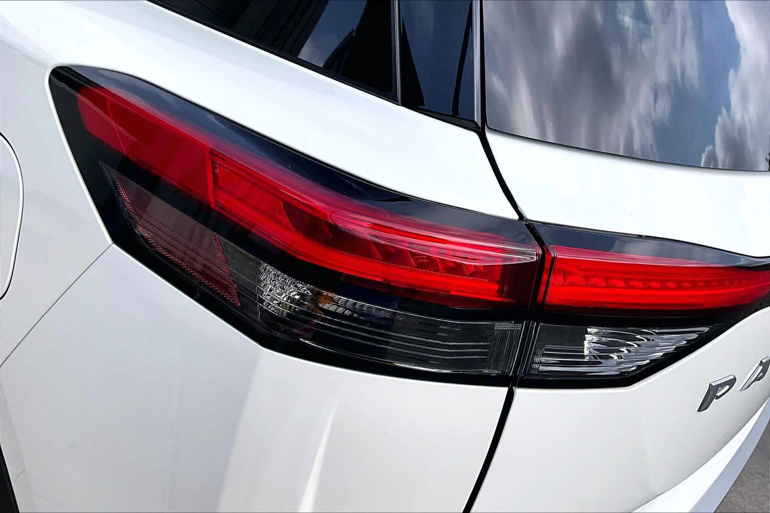 2023 Nissan Pathfinder SL Pearl White Tricoat at Lexus Southwest Houston