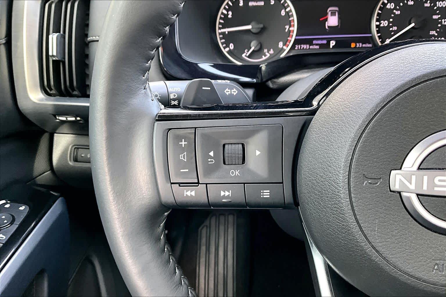 2023 Nissan Pathfinder SL Pearl White Tricoat at Lexus Southwest Houston