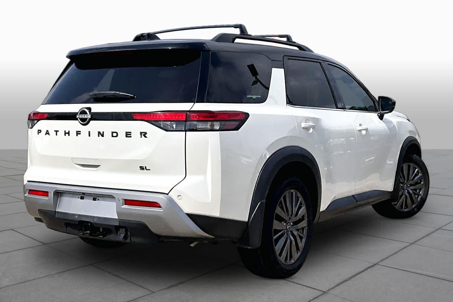 2023 Nissan Pathfinder SL Pearl White Tricoat/Super Black at Lone Star Chevrolet
