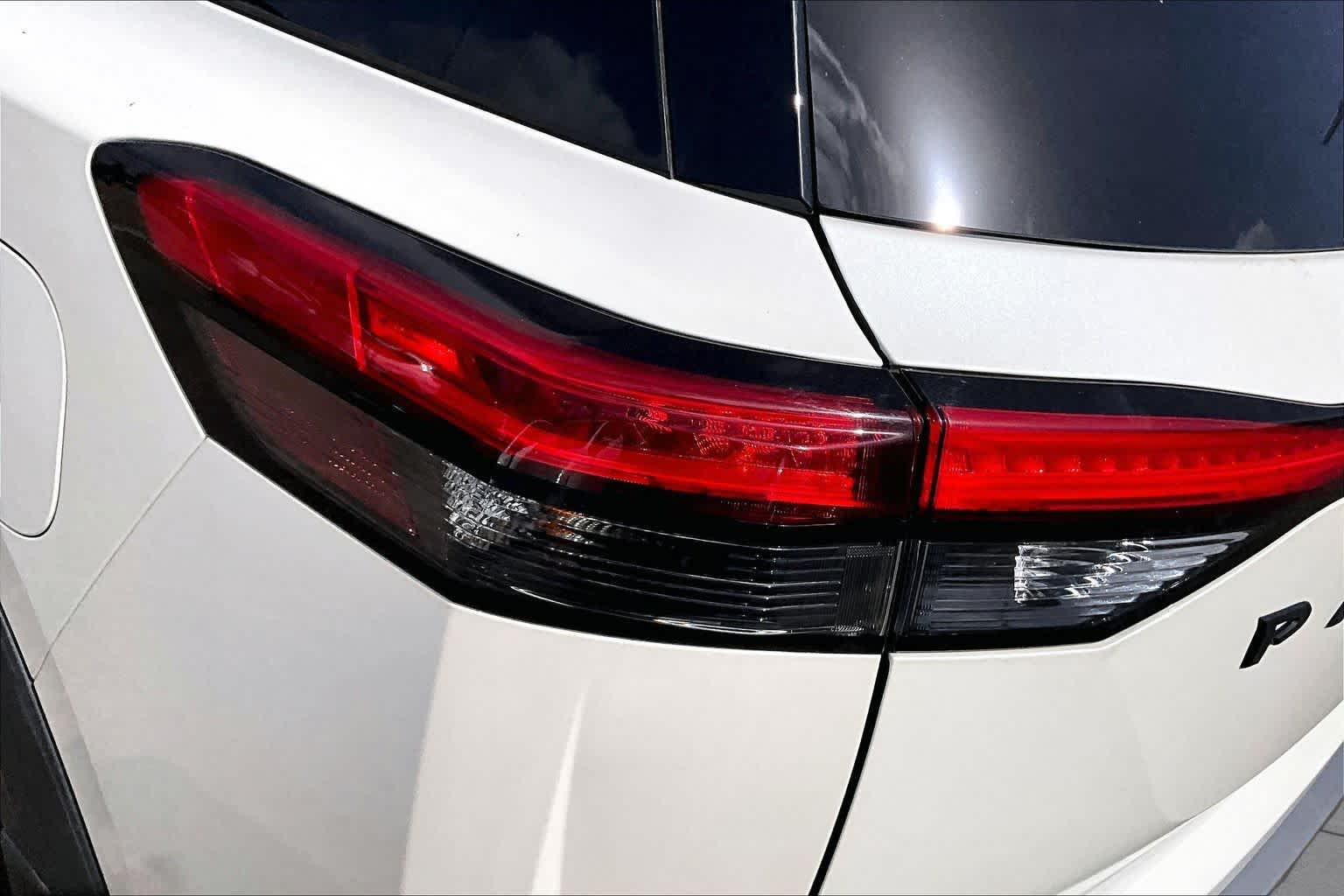2023 Nissan Pathfinder SL Pearl White Tricoat/Super Black at Lone Star Chevrolet