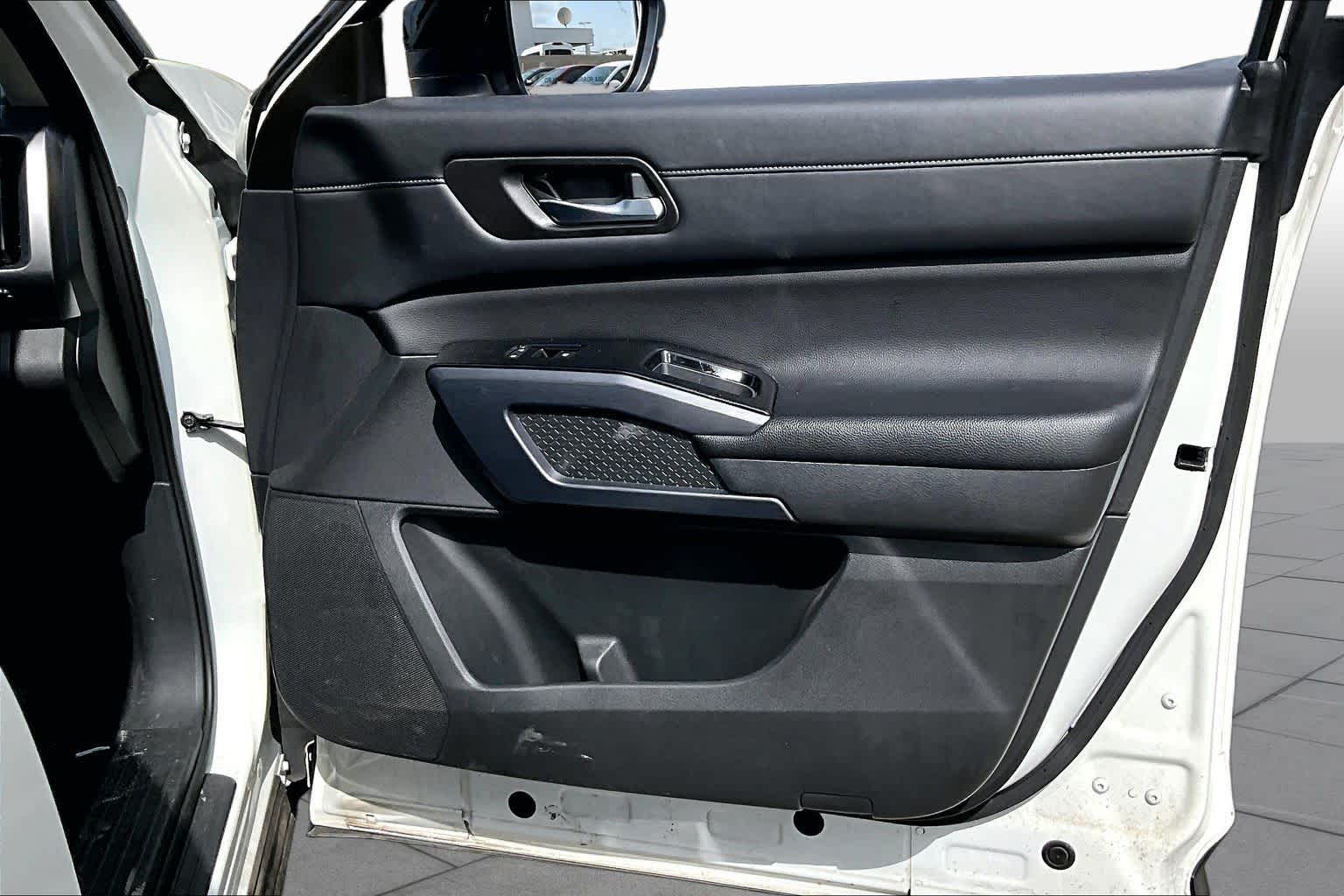 2023 Nissan Pathfinder SL Pearl White Tricoat/Super Black at Lone Star Chevrolet