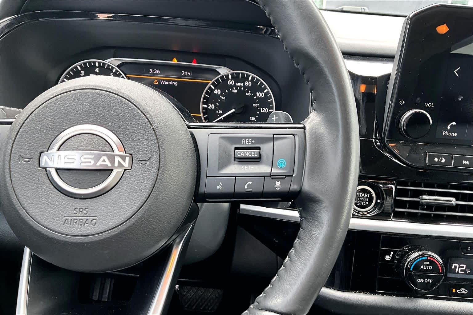 2022 Nissan Pathfinder photo 22 of 33