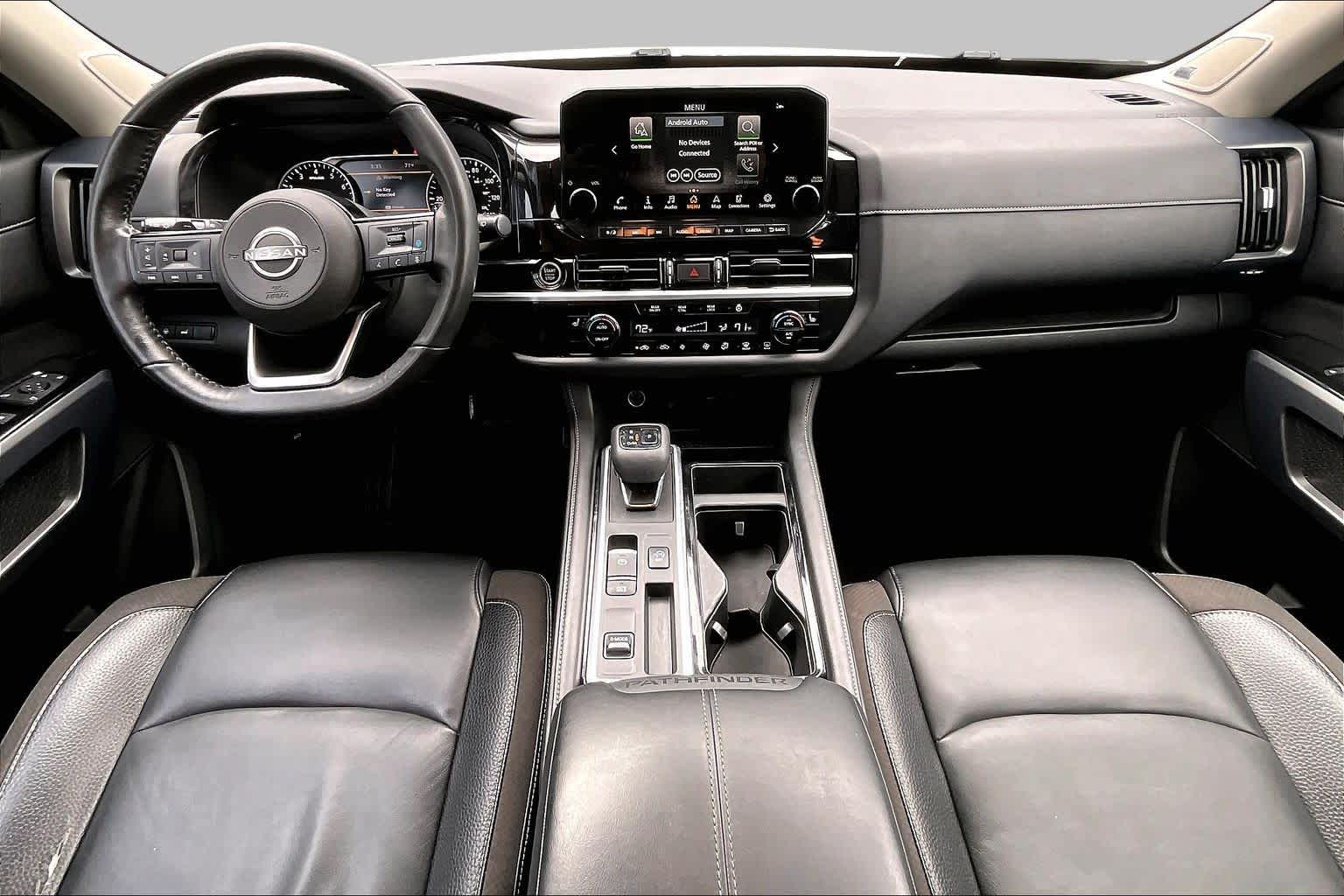 2022 Nissan Pathfinder photo 13 of 33