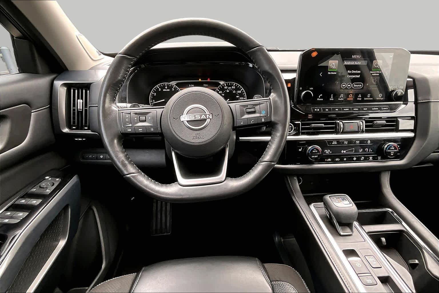 2022 Nissan Pathfinder photo 4 of 33