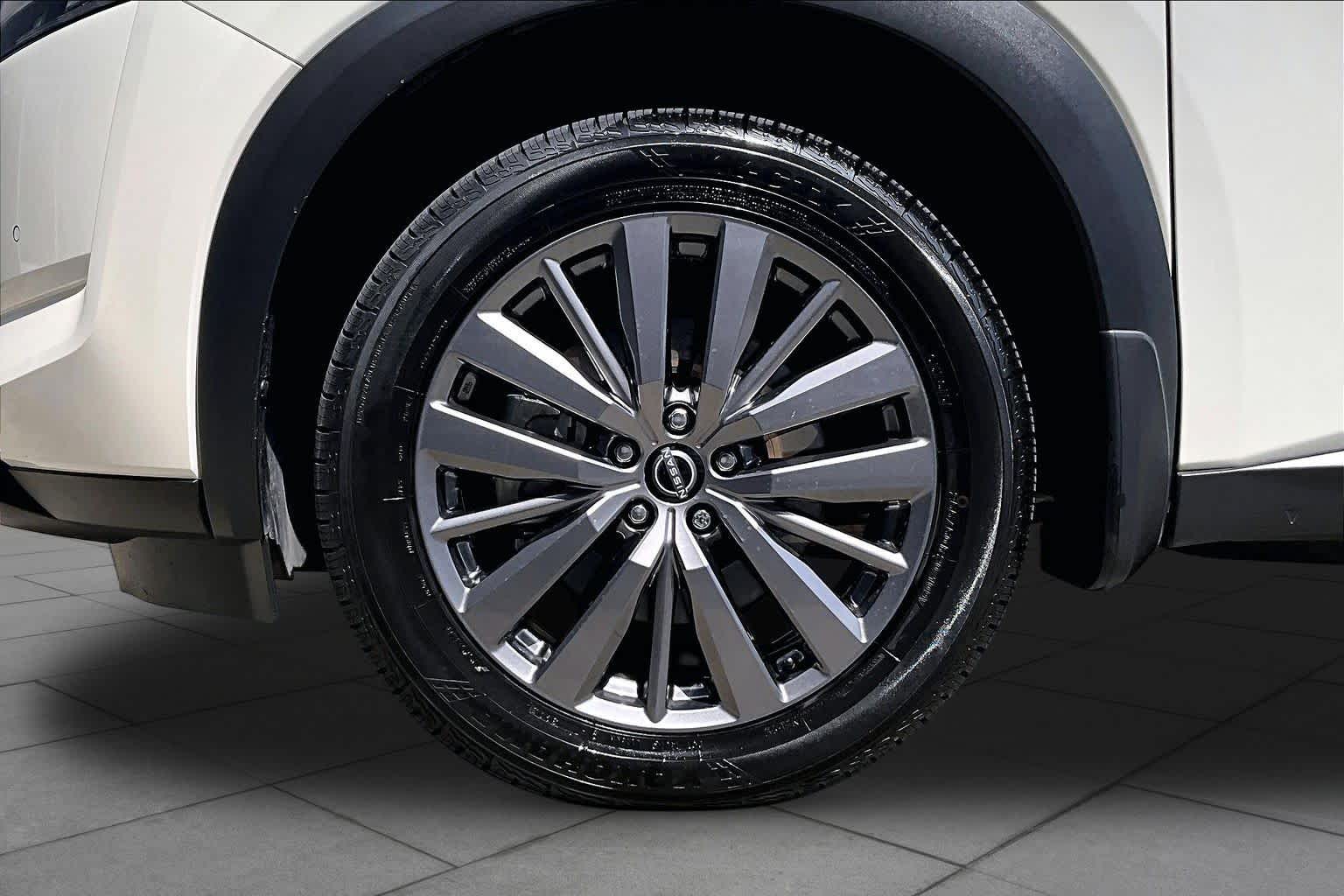 2024 Nissan Pathfinder SL Pearl White Tricoat at AutoNation USA Katy