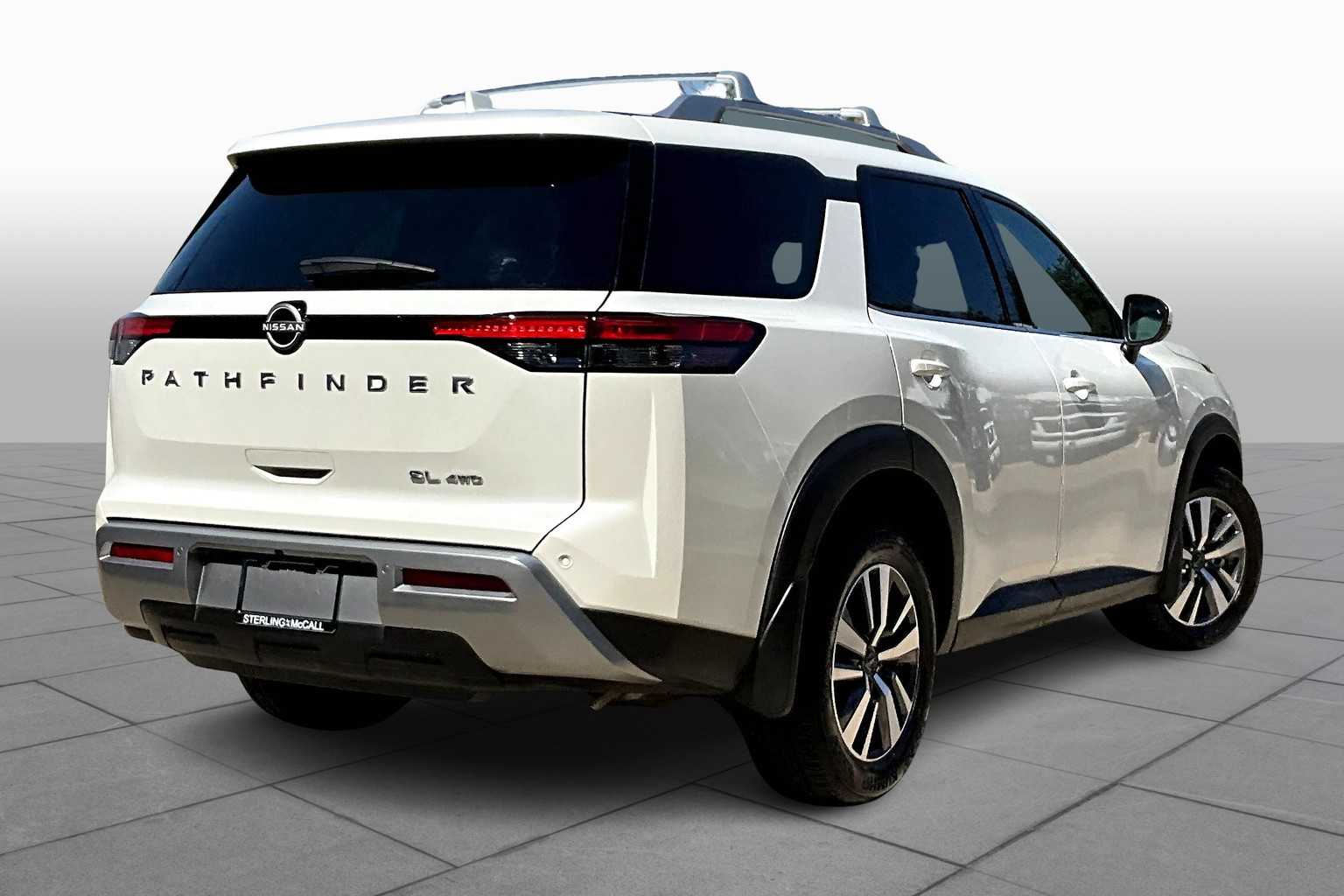 2024 Nissan Pathfinder SL Pearl White Tricoat at Turner Chevrolet