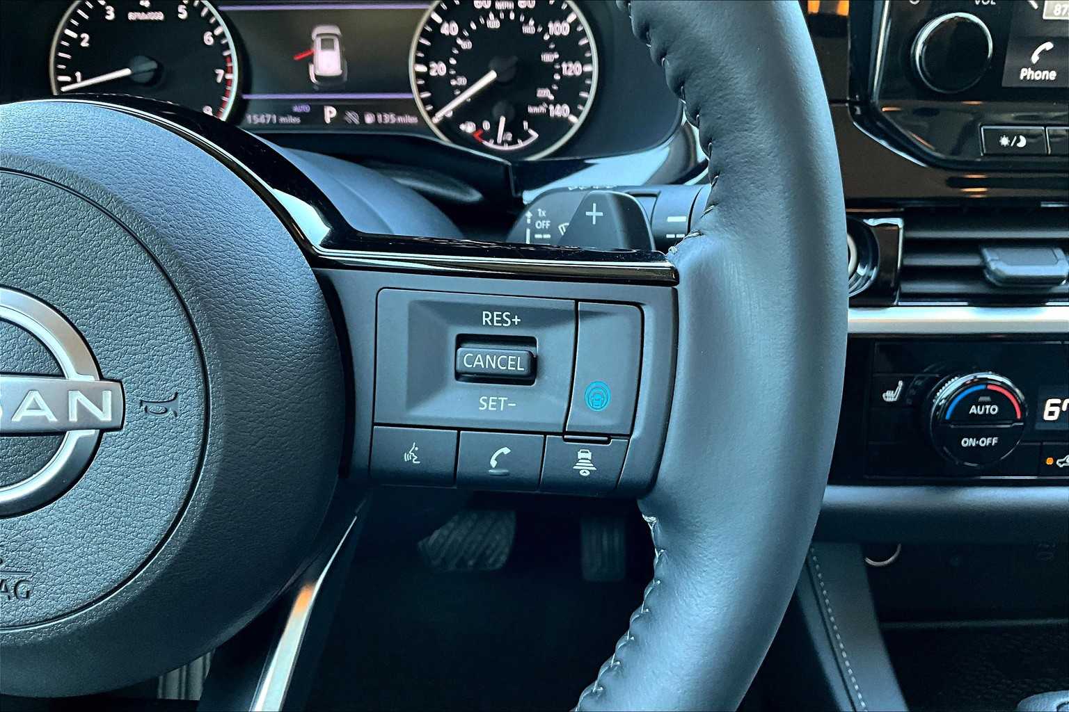 2024 Nissan Pathfinder SL Pearl White Tricoat at Turner Chevrolet