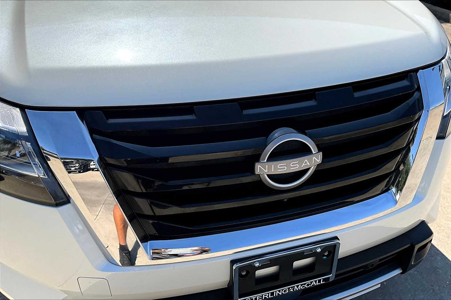 2024 Nissan Pathfinder SL Pearl White Tricoat at Turner Chevrolet