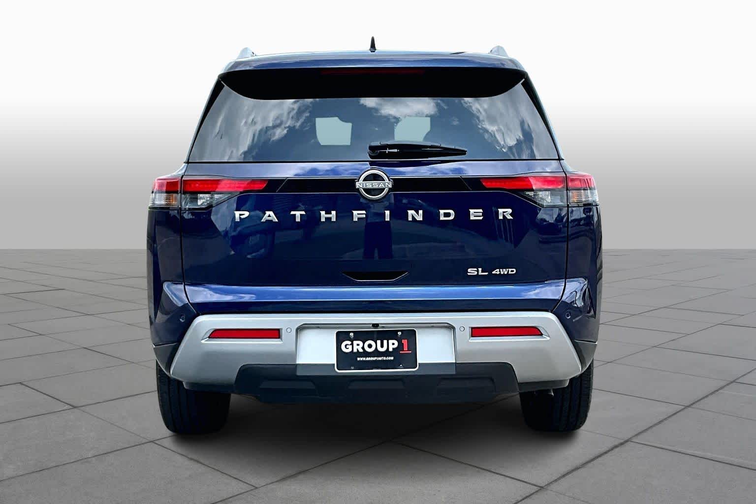 2025 Nissan Pathfinder SL - 4