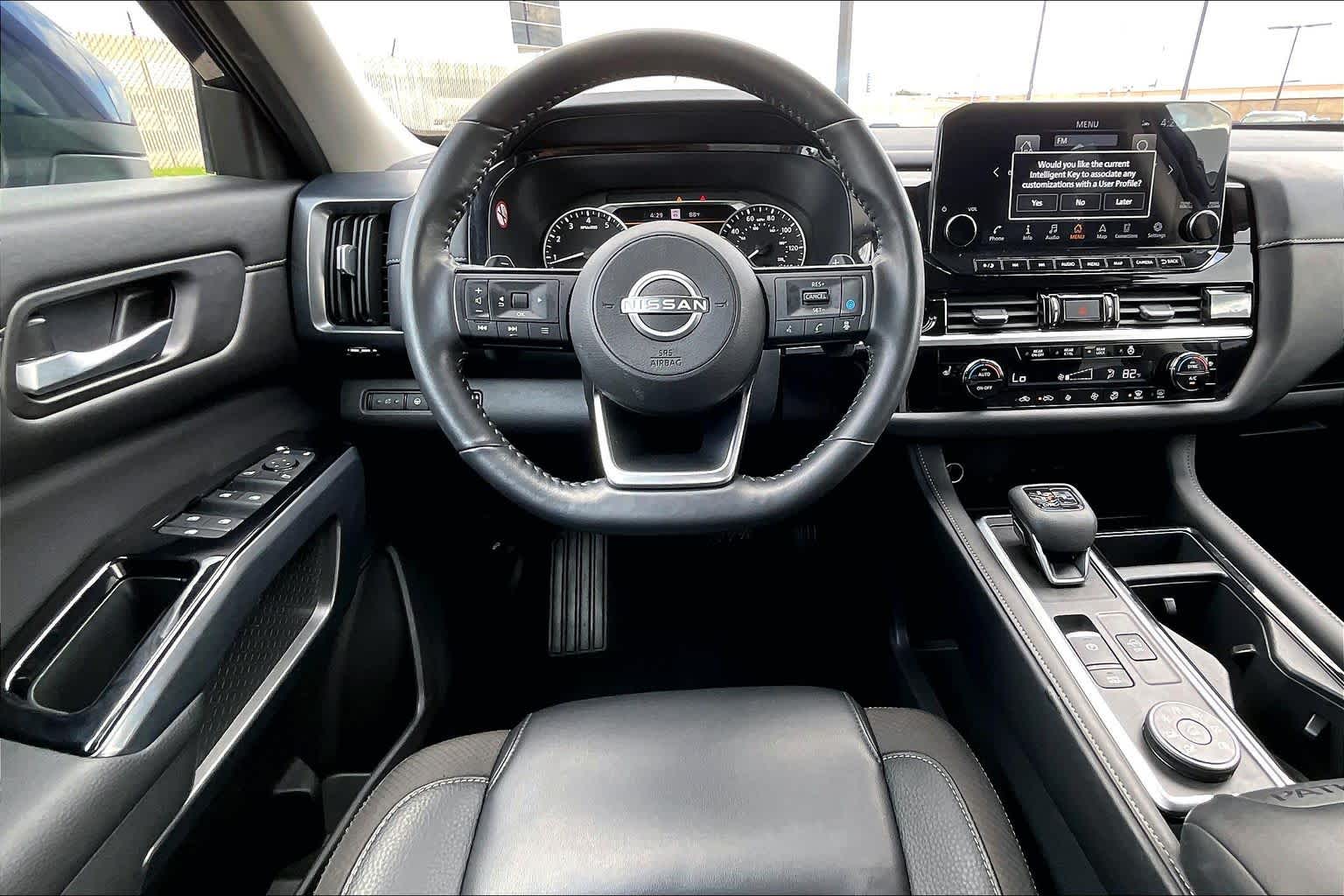 2025 Nissan Pathfinder SL - 5