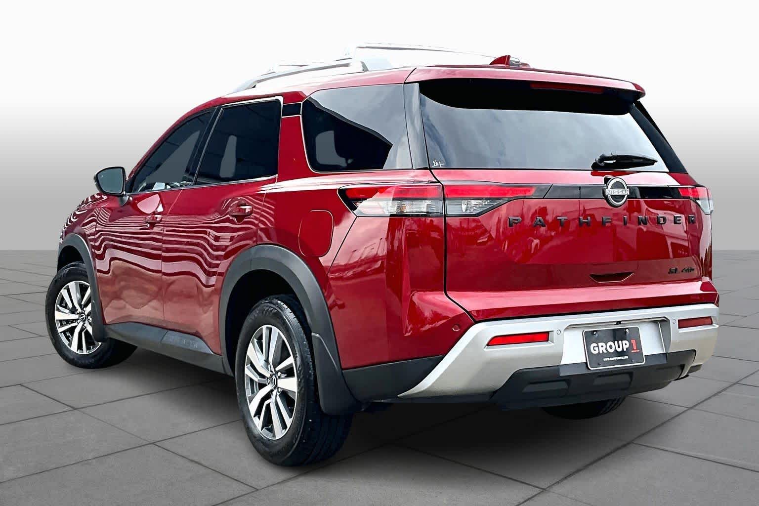 2023 Nissan Pathfinder SL Scarlet Ember Tintcoat at Davis Chevrolet