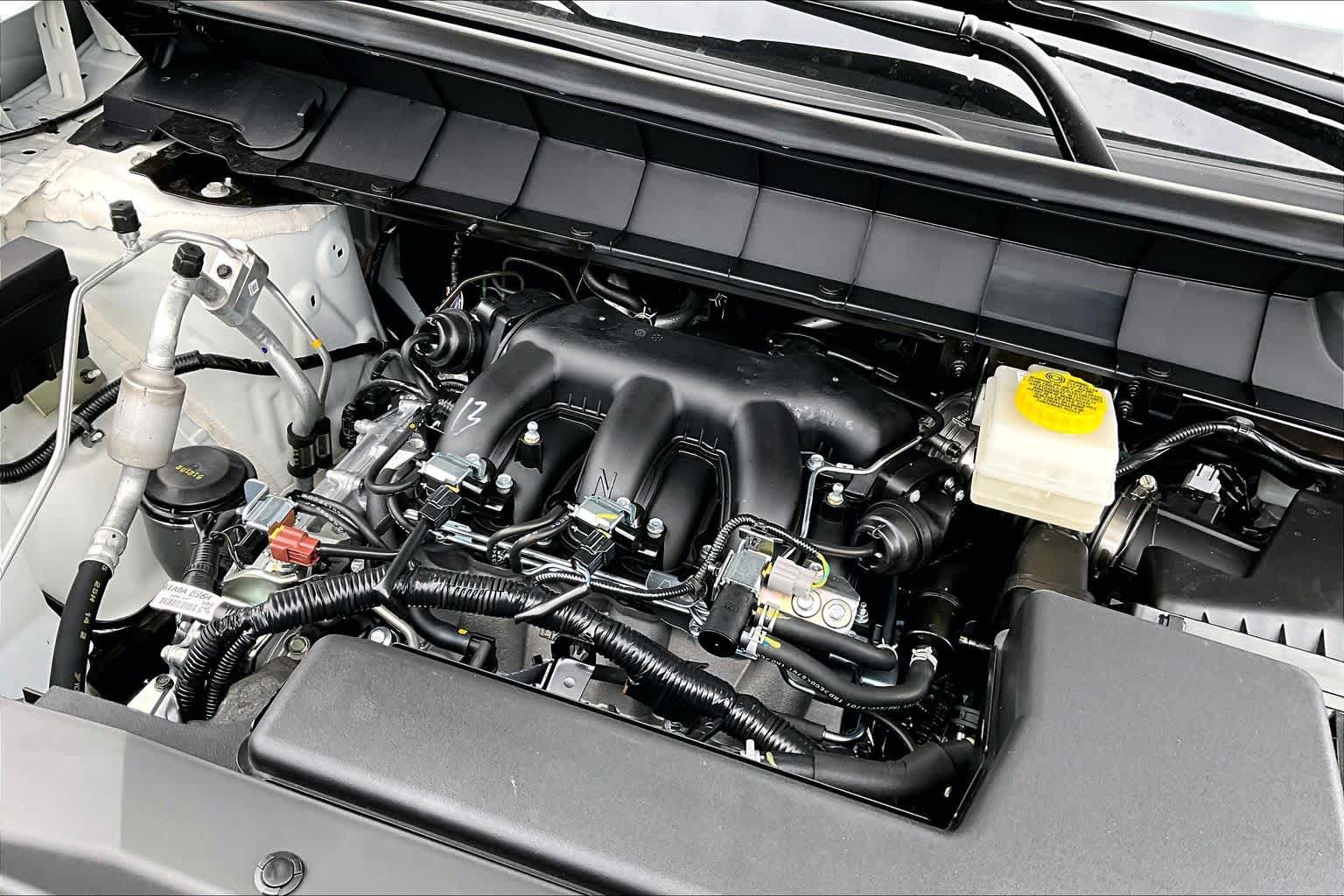 2026 Nissan Pathfinder SL Everest White Pearl Tricoat at Sterling McCall Nissan