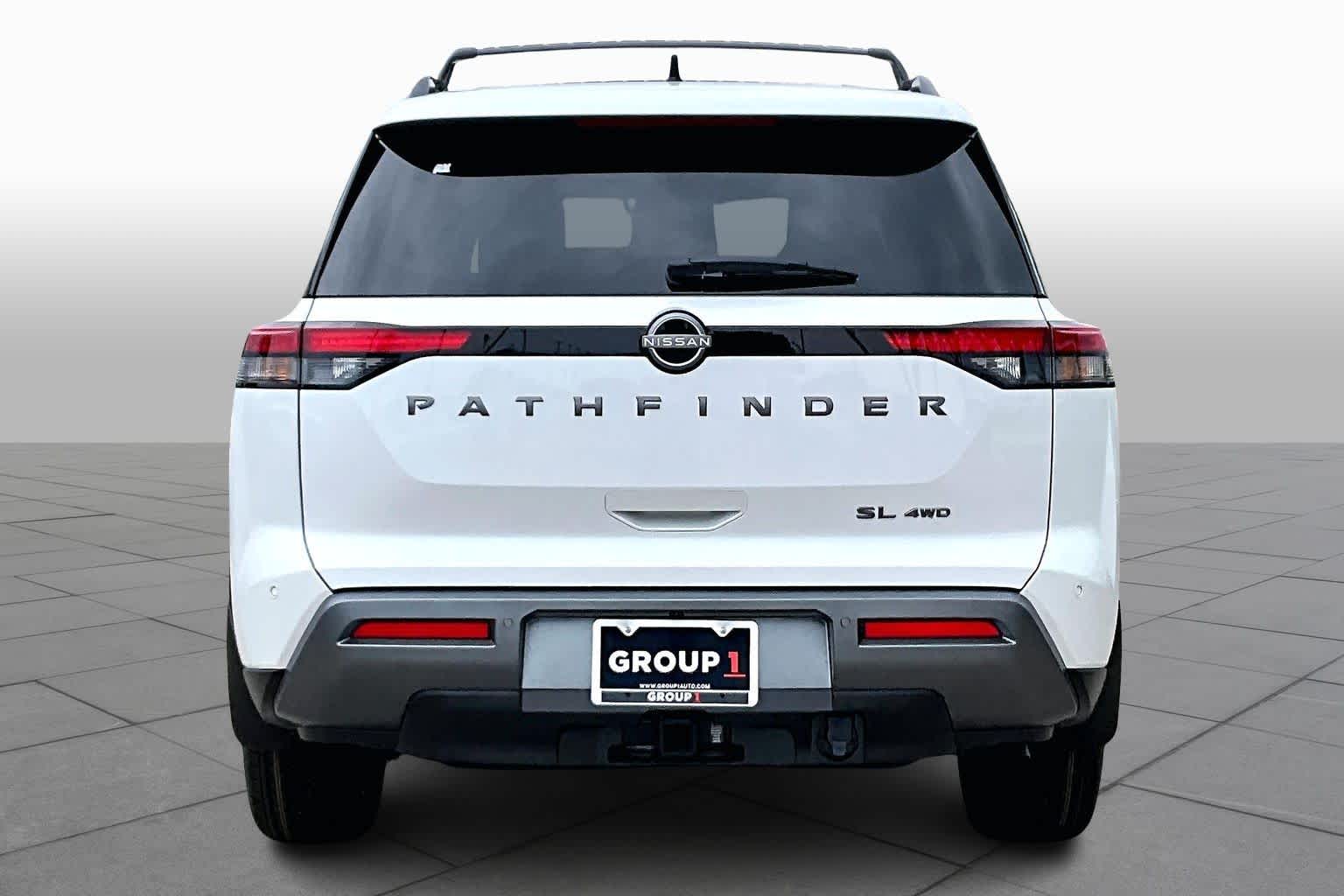 2026 Nissan Pathfinder SL Everest White Pearl Tricoat at Sterling McCall Nissan