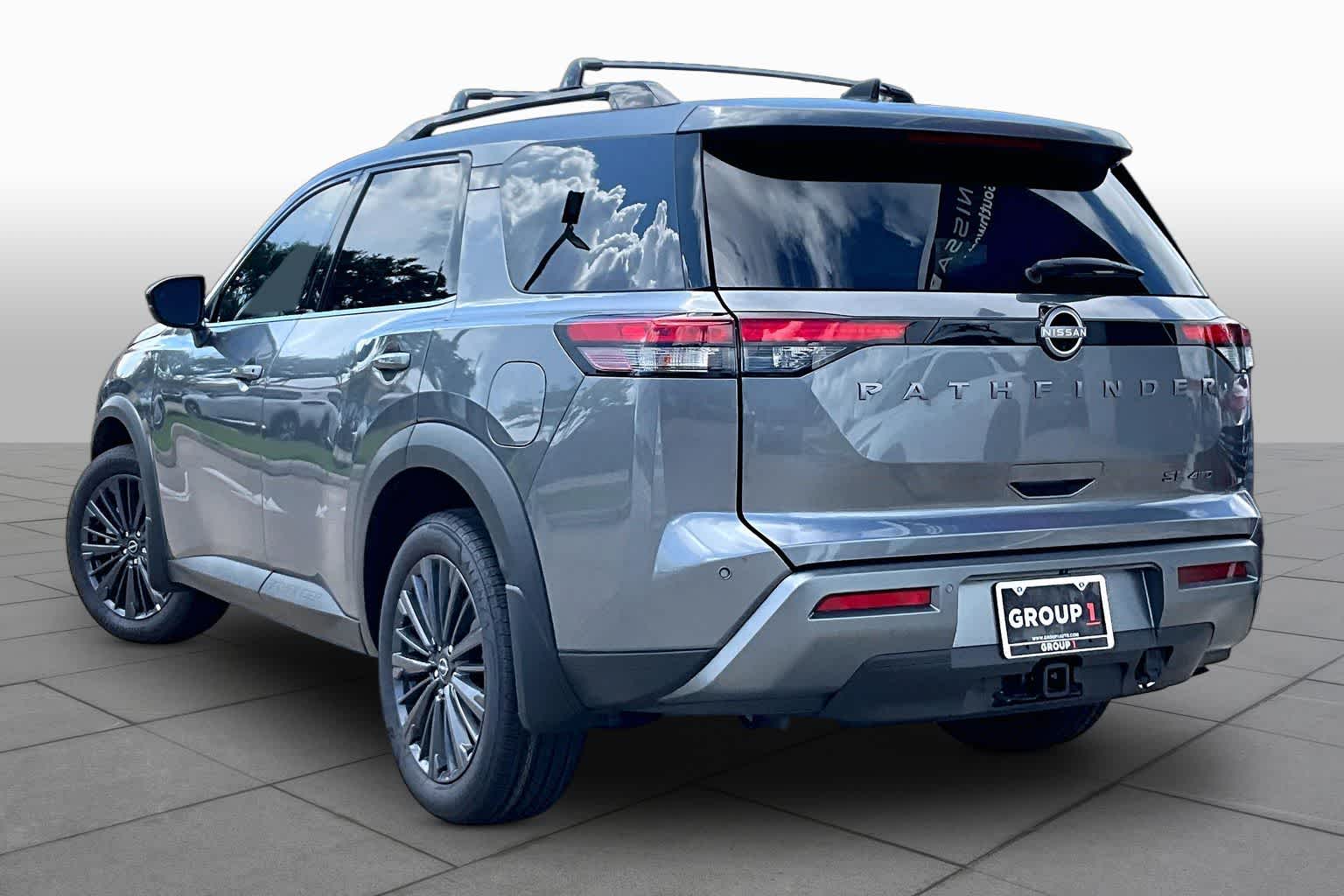 2026 Nissan Pathfinder SL Gun Metallic at Sterling McCall Nissan