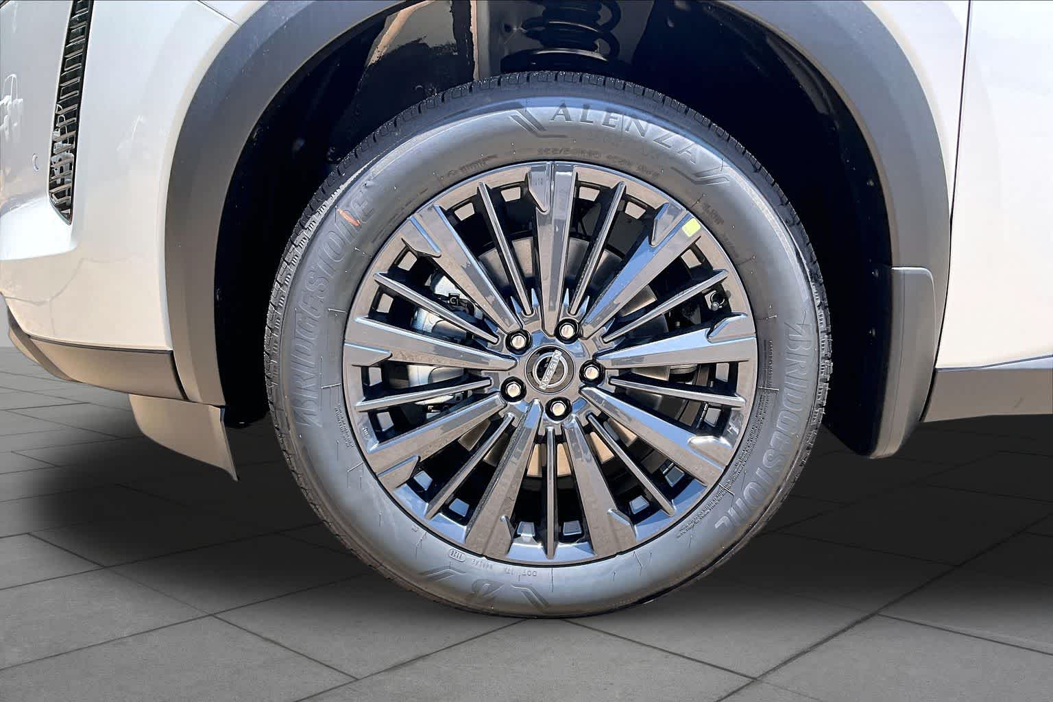 2026 Nissan Pathfinder SL Everest White Pearl Tricoat at Mac Haik Ford