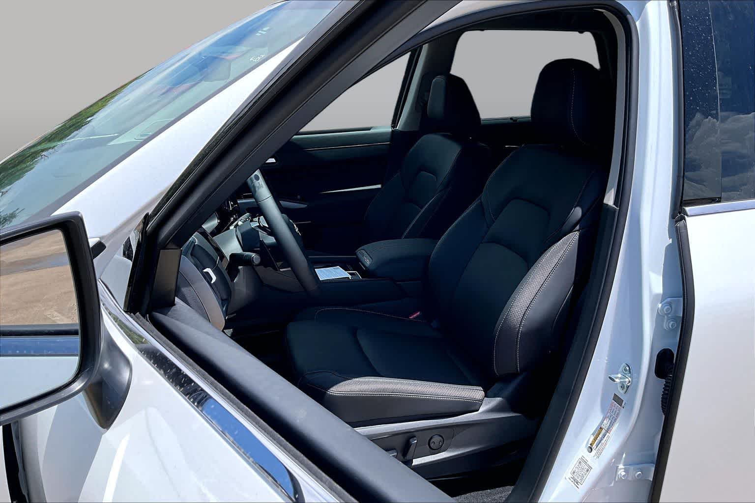 2026 Nissan Pathfinder SL Everest White Pearl Tricoat at Mac Haik Ford