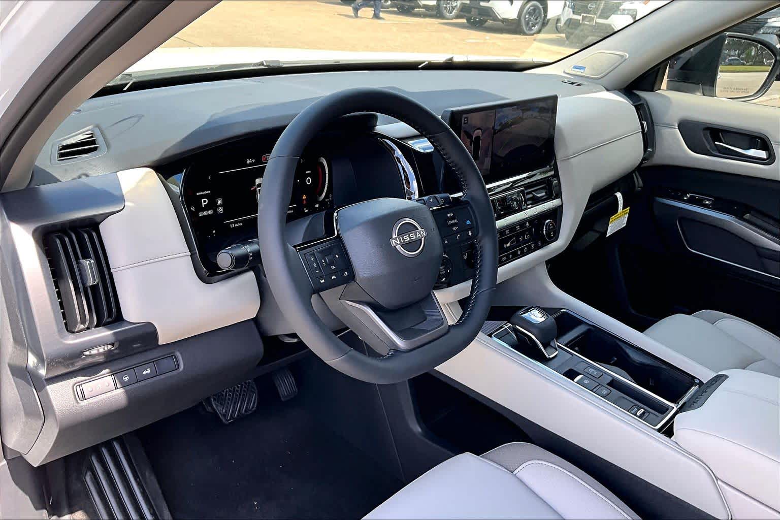 2026 Nissan Pathfinder SL Everest White Pearl Tricoat at Sterling McCall Nissan
