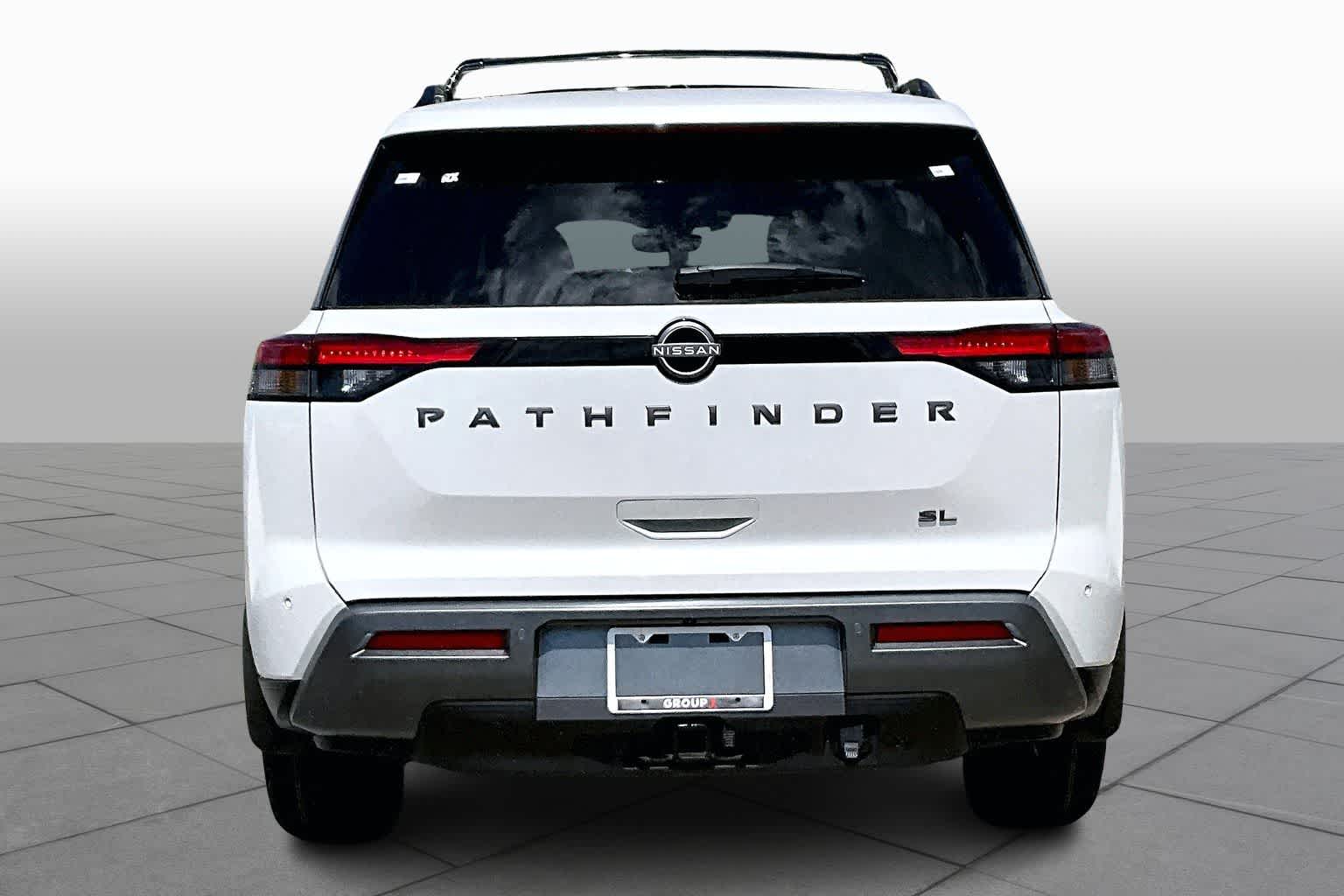 2026 Nissan Pathfinder SL Everest White Pearl Tricoat at Sterling McCall Nissan