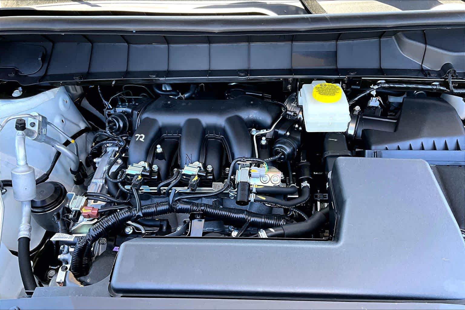 2026 Nissan Pathfinder SL Everest White Pearl Tricoat at Sterling McCall Nissan