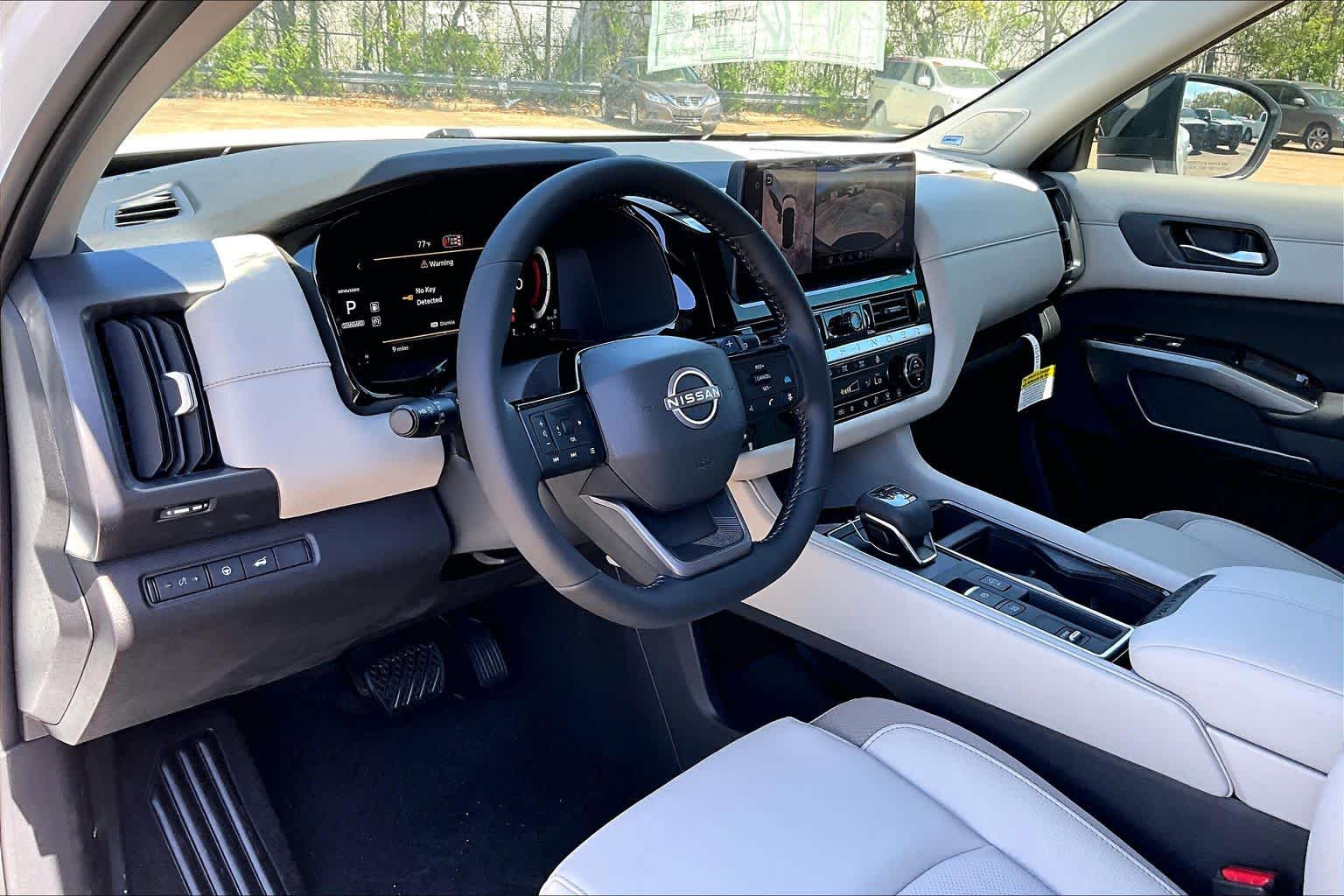 2026 Nissan Pathfinder SL Everest White Pearl Tricoat at Sterling McCall Nissan